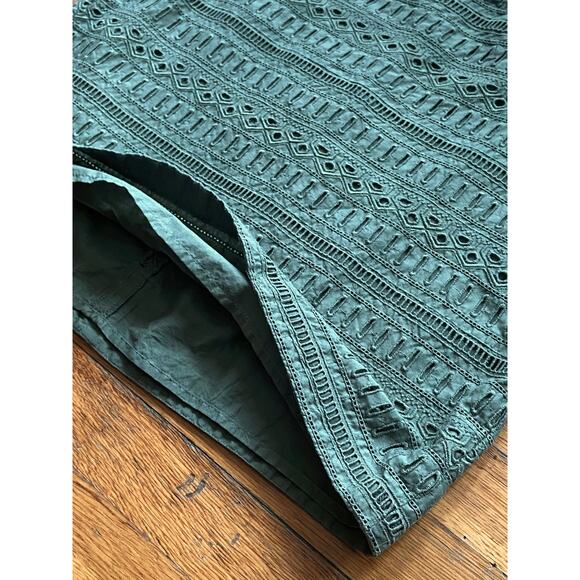 GAP Green Cotton Embroidered Eyelet Skirt sz 4 - Picture 4 of 9